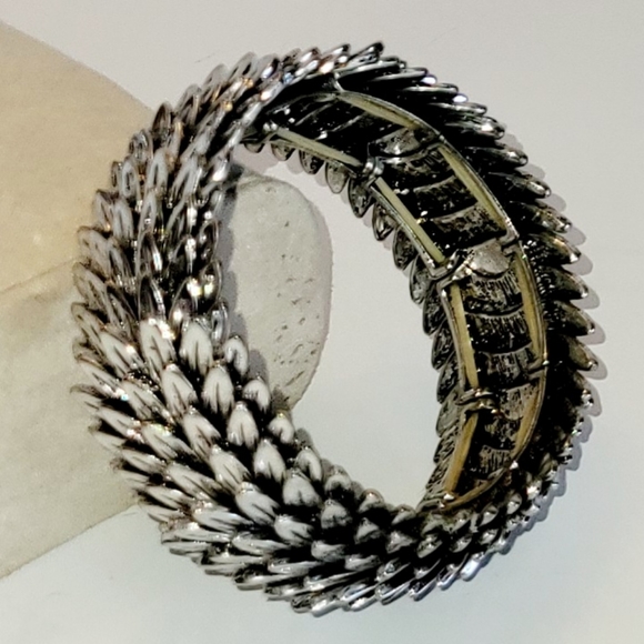 Stretch Bracelet, Fantastical Silver-tone Wings Layered, New - Picture 2 of 5